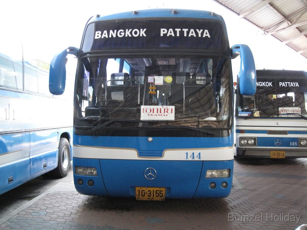IMG_1675.JPG - De bus naar Bangkok